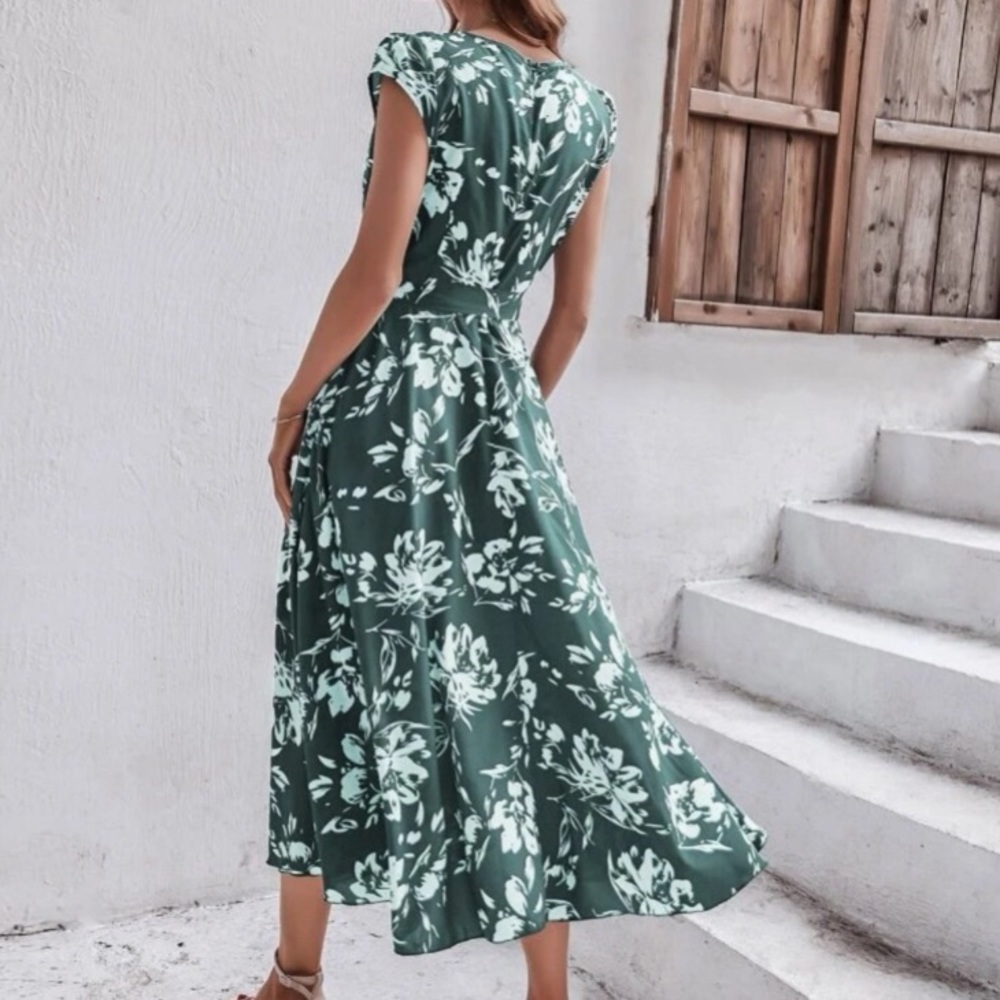 Boho green floral print wrap dress - Picture 4 of 7